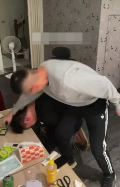 疑對「大嫂」伸鹹豬手　李姓男子被逼喝尿剪髮賠罪