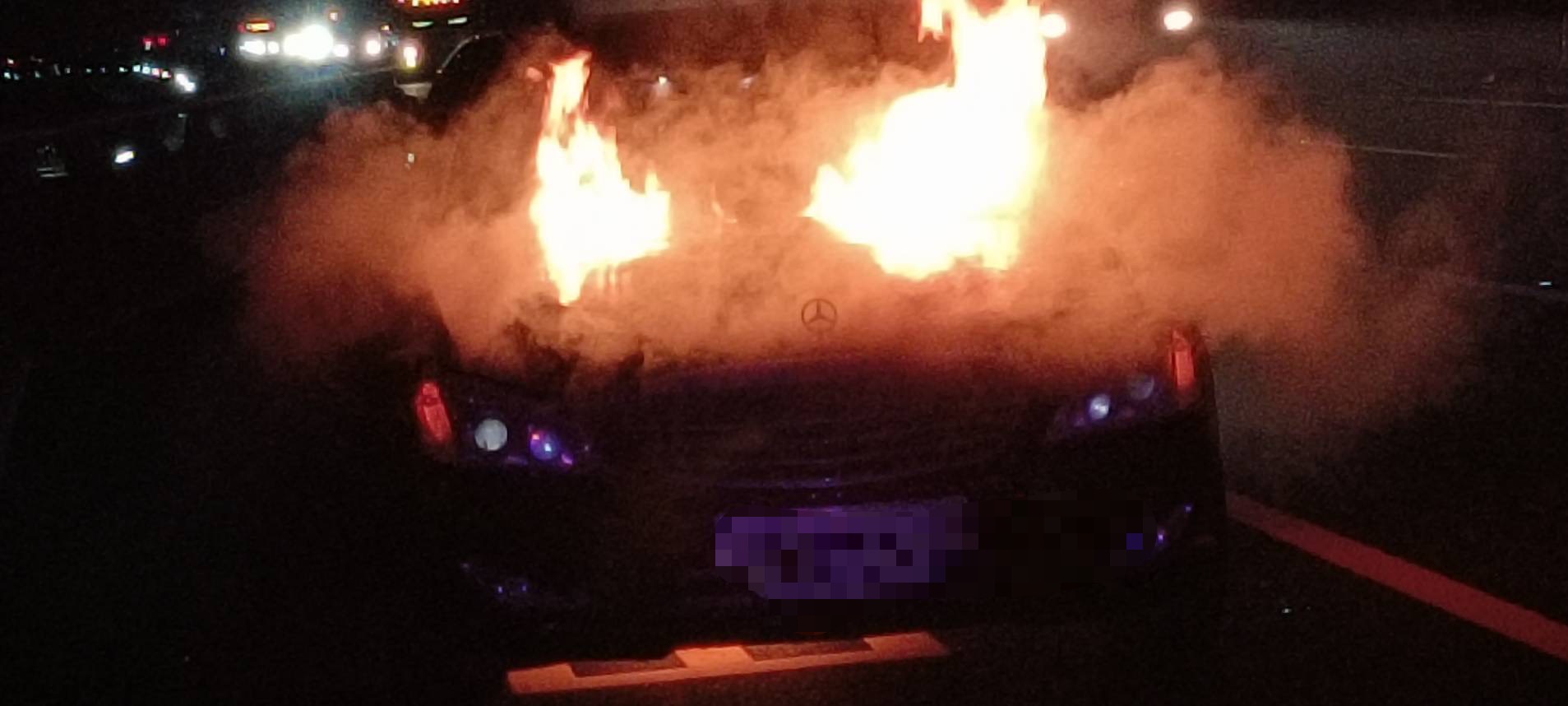 國5火燒車　女駕駛棄車逃過死劫