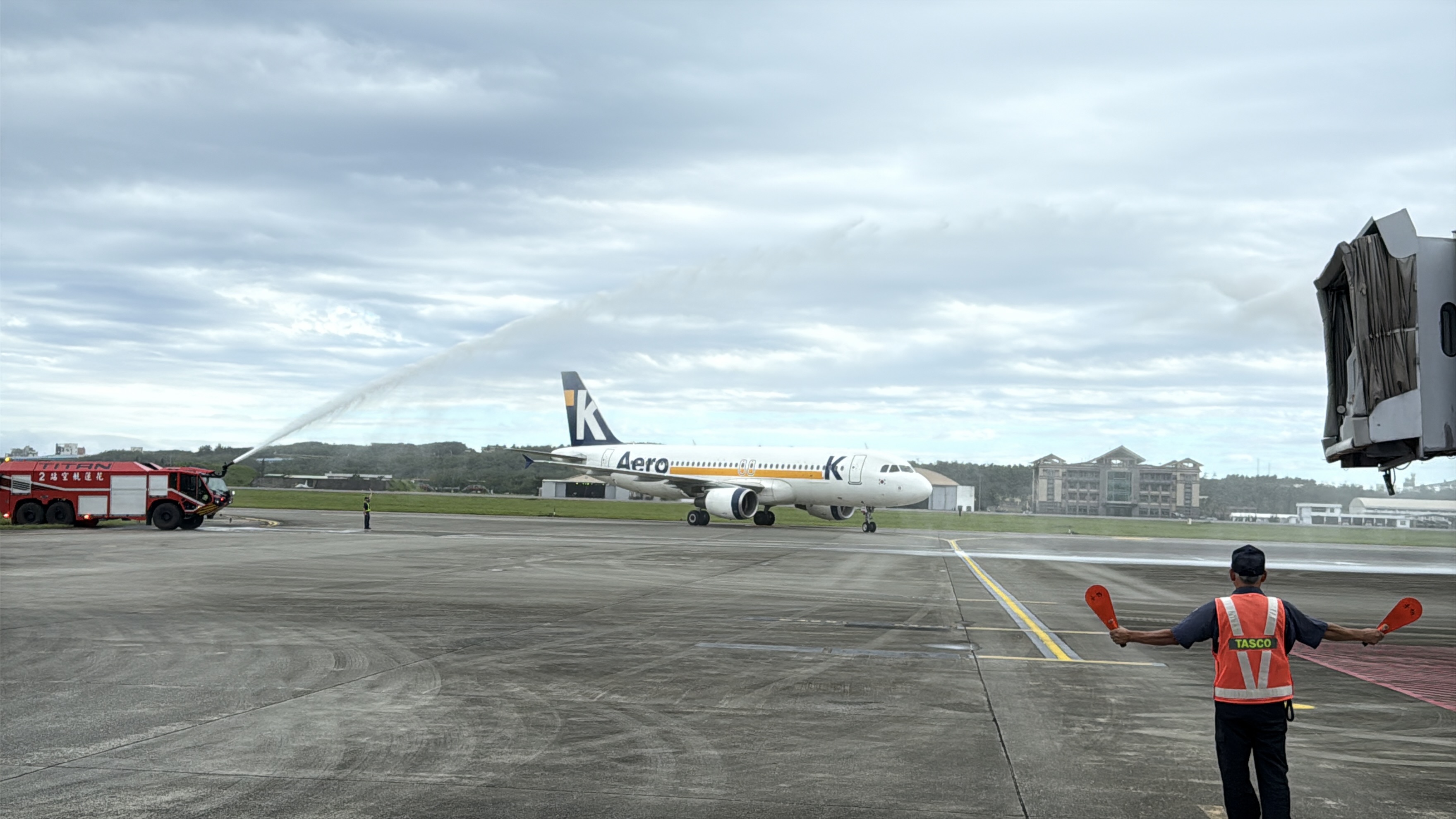 仁川－花蓮直航啟航　七成乘客抵、花蓮人同步飛韓國