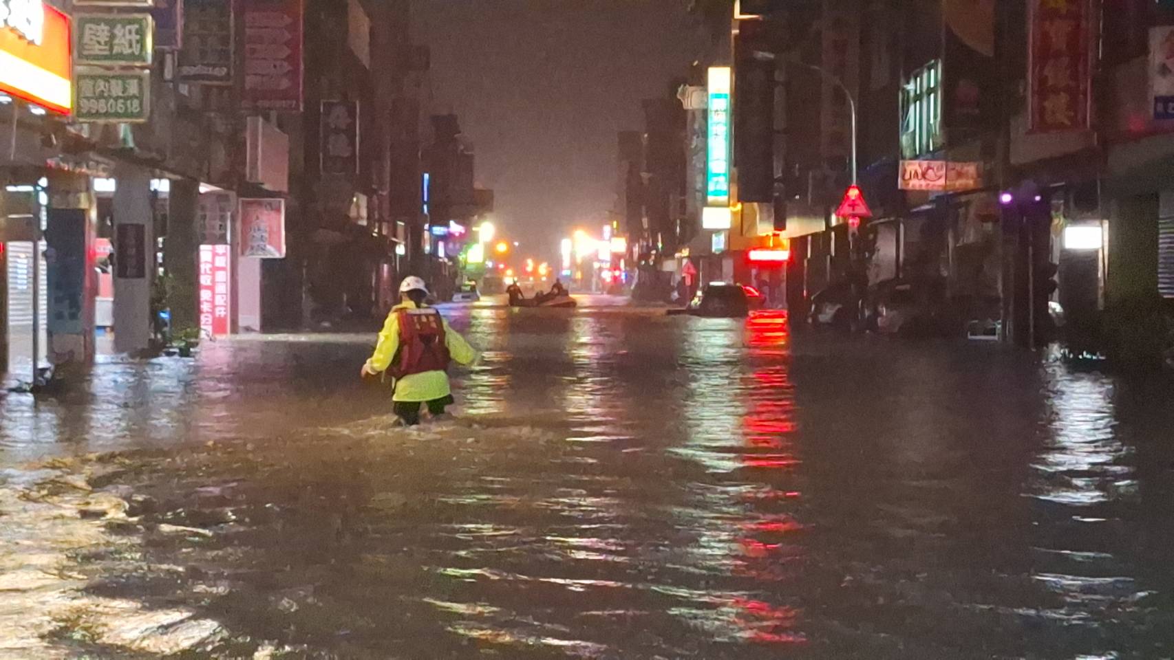 水淹蘇澳學生教科書不見了　向阿伯求救