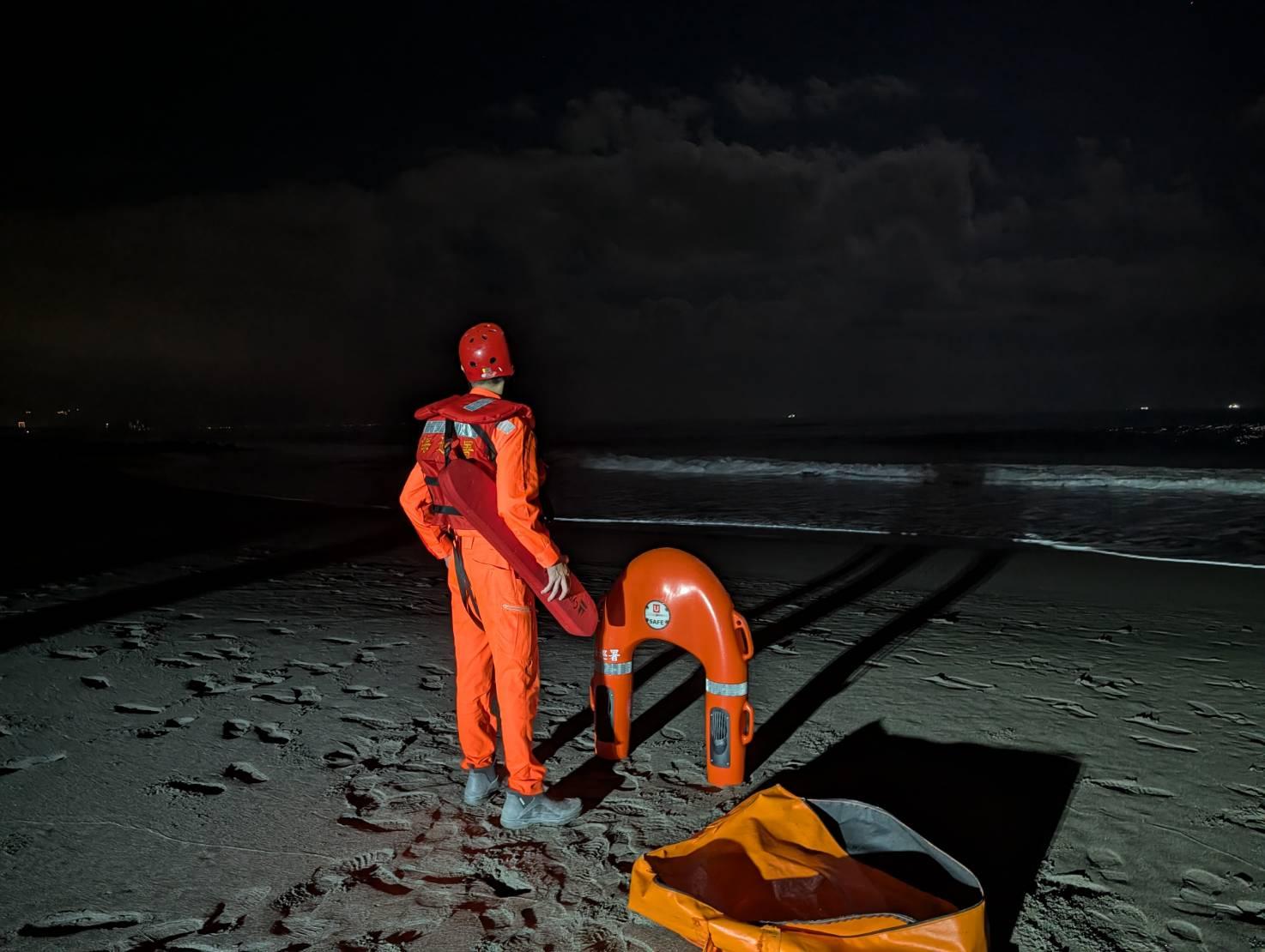 鳳凰颱風來襲海象惡劣　宜蘭發生2起落海1死1失蹤1送醫後無大礙