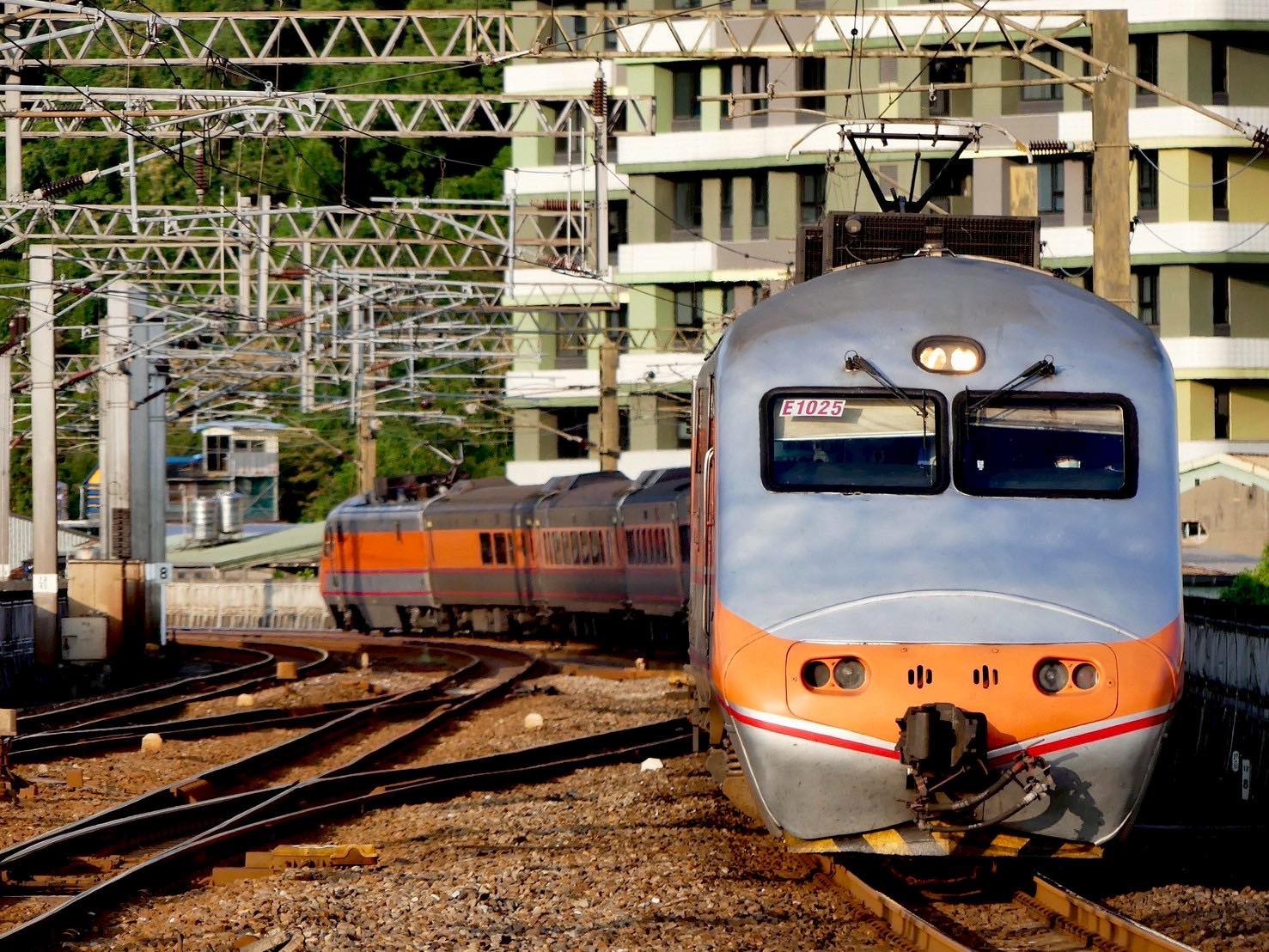 臺鐵 115 年擴大招募  高中畢 37K 起、高階管理職上看 59K