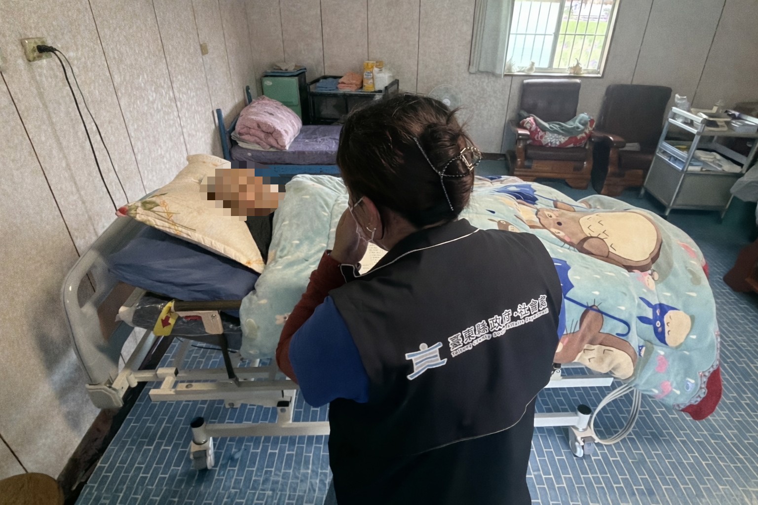 獨居長者過好年    臺東縣府攜手5大單位送暖迎新春