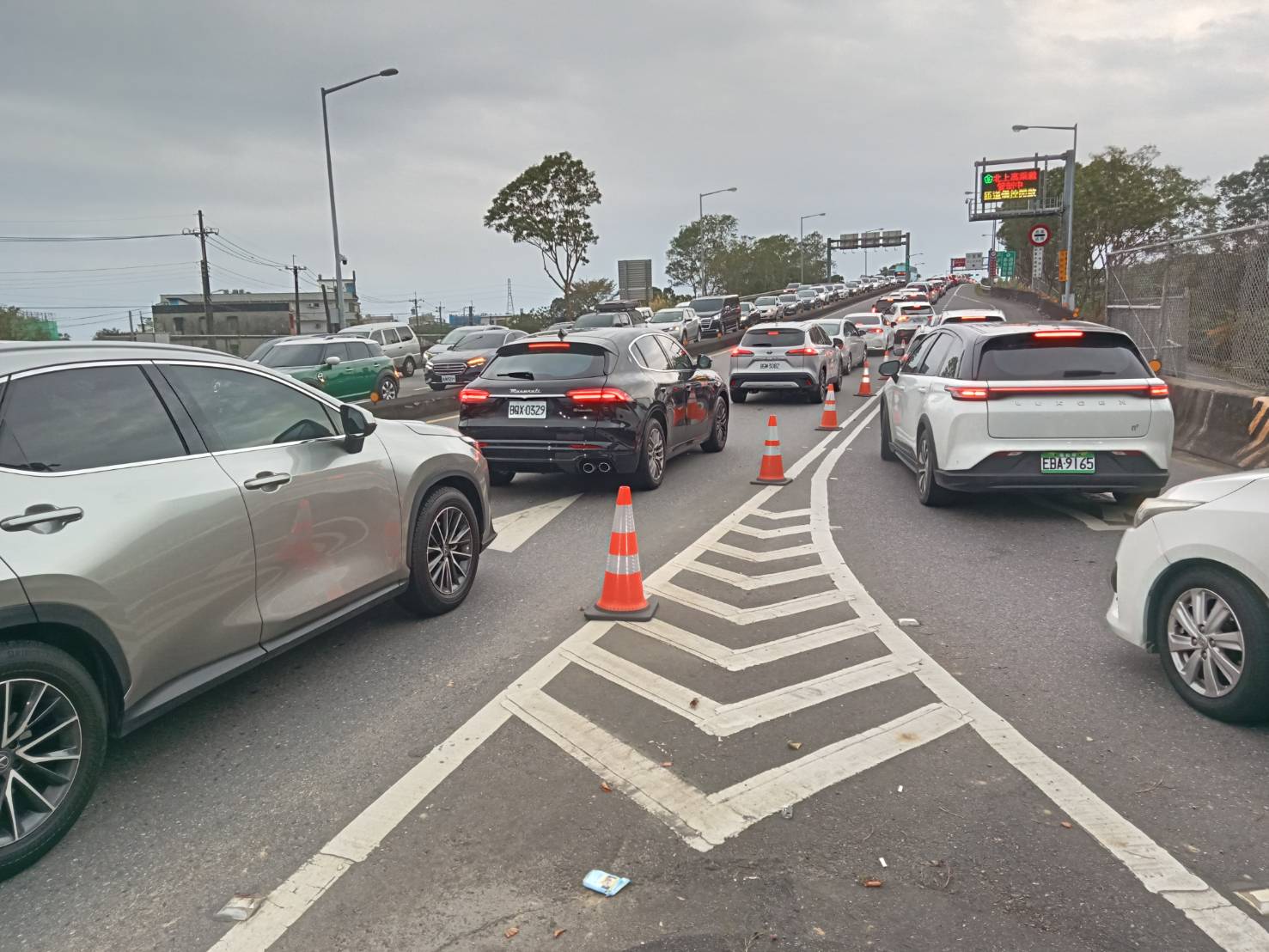 春節連假第6天　國5北上、南下「紫爆」