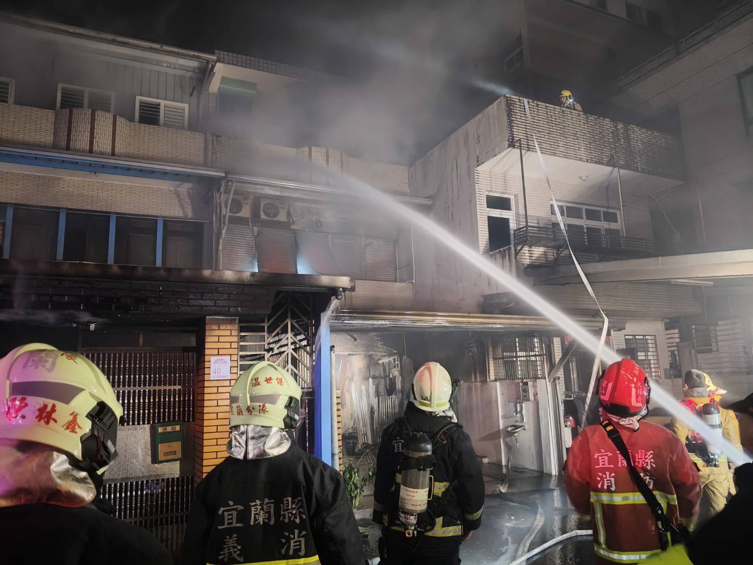 宜市民宅火警　救出2男子命危