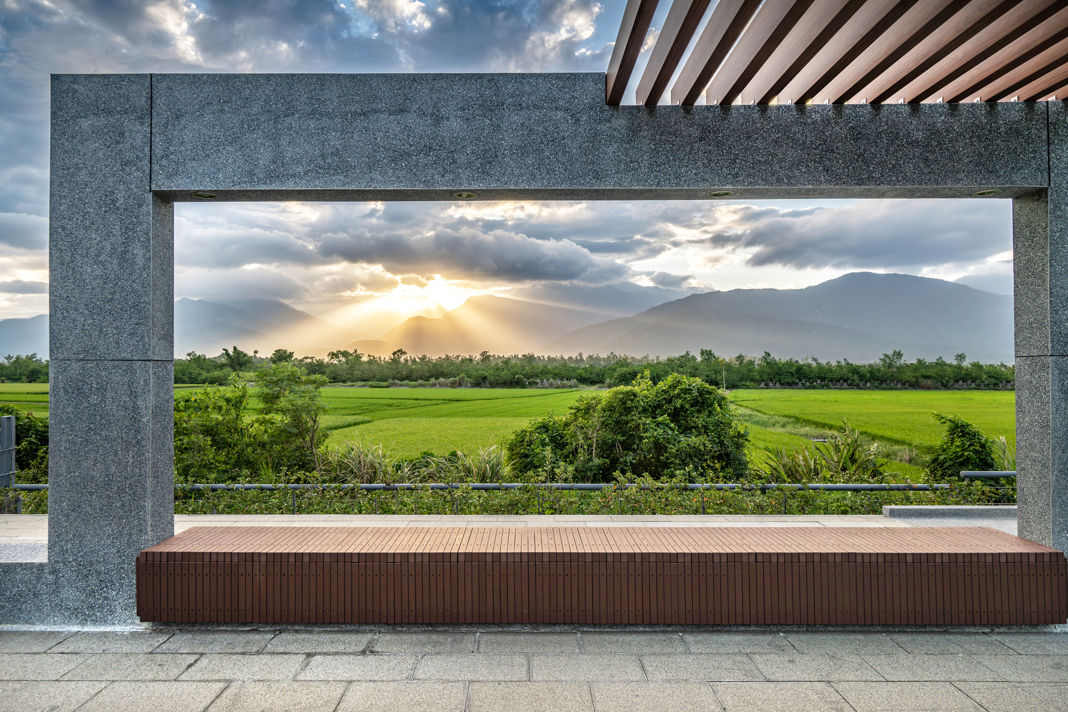 從百年廢站華麗轉身 安通驛站榮獲 2025 台灣景觀大獎 從百年廢站華麗轉身 安通驛站榮獲 2025 台灣景觀大獎