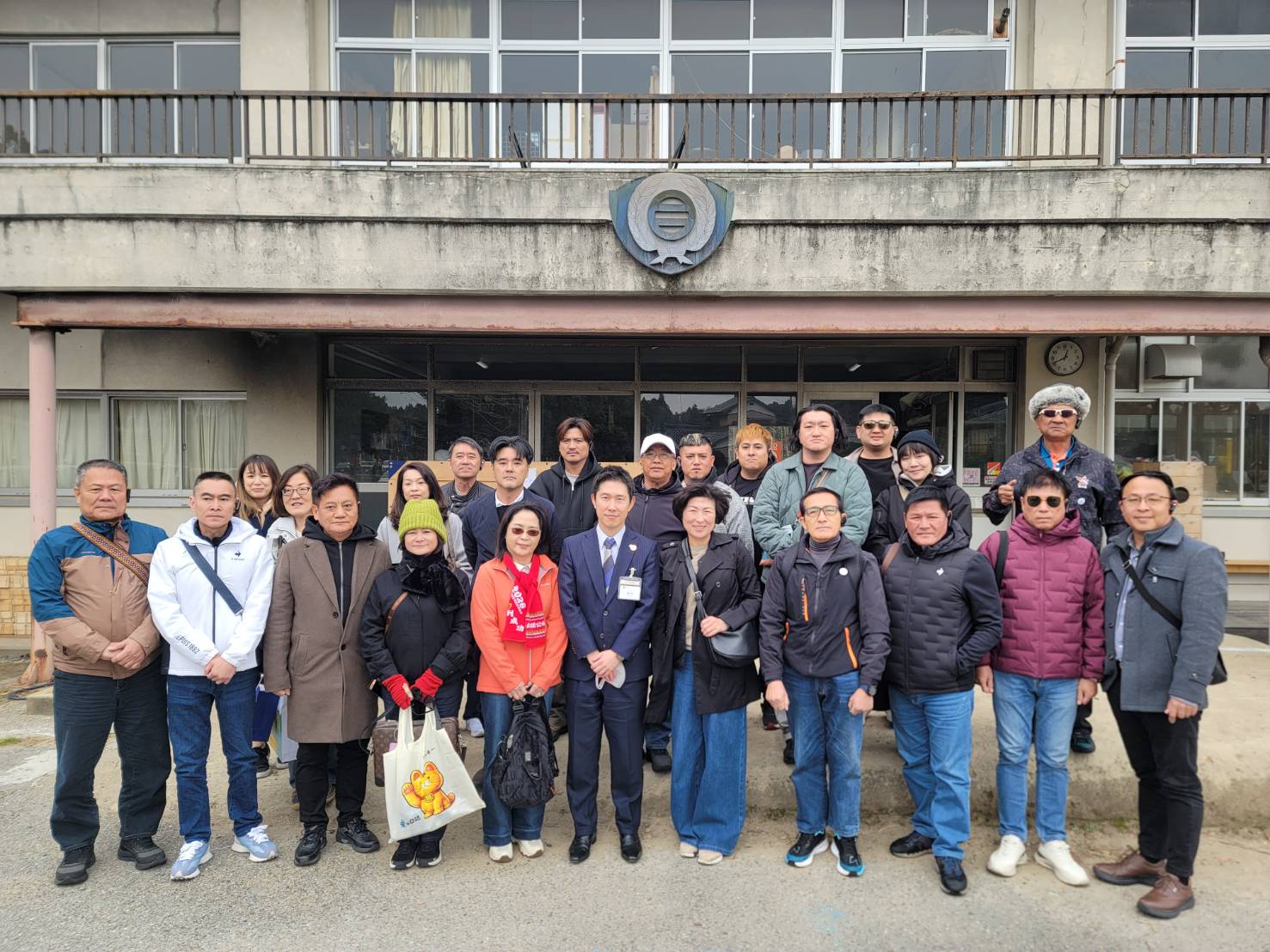 借鏡日本校舍重生     縣長饒慶鈴率團見證千葉縣市里見小學轉型成果