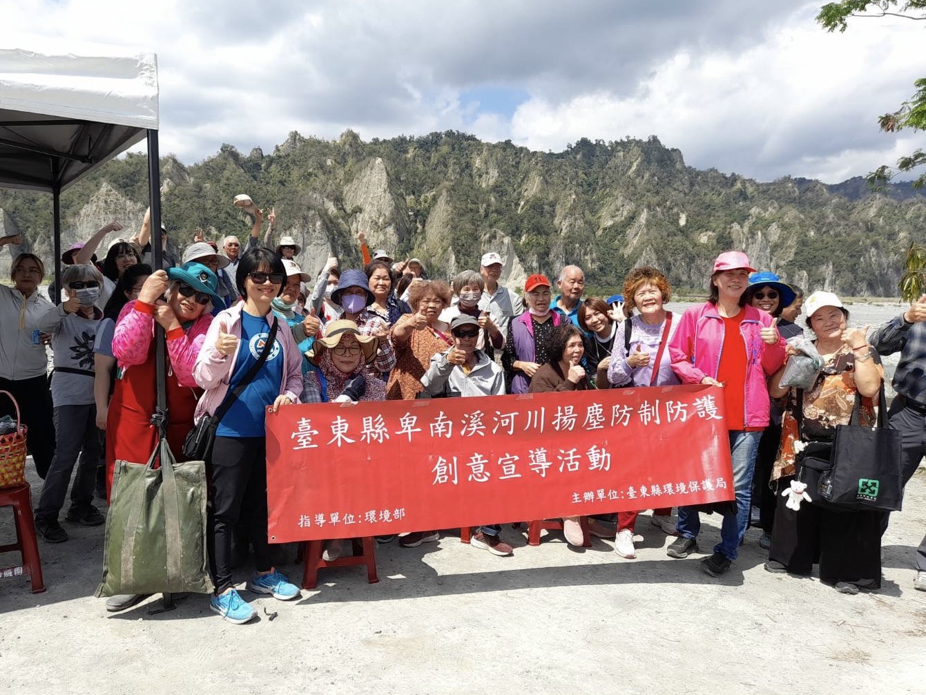 縣府攜手中央與社區    利用農廢    強化卑南溪防塵行動