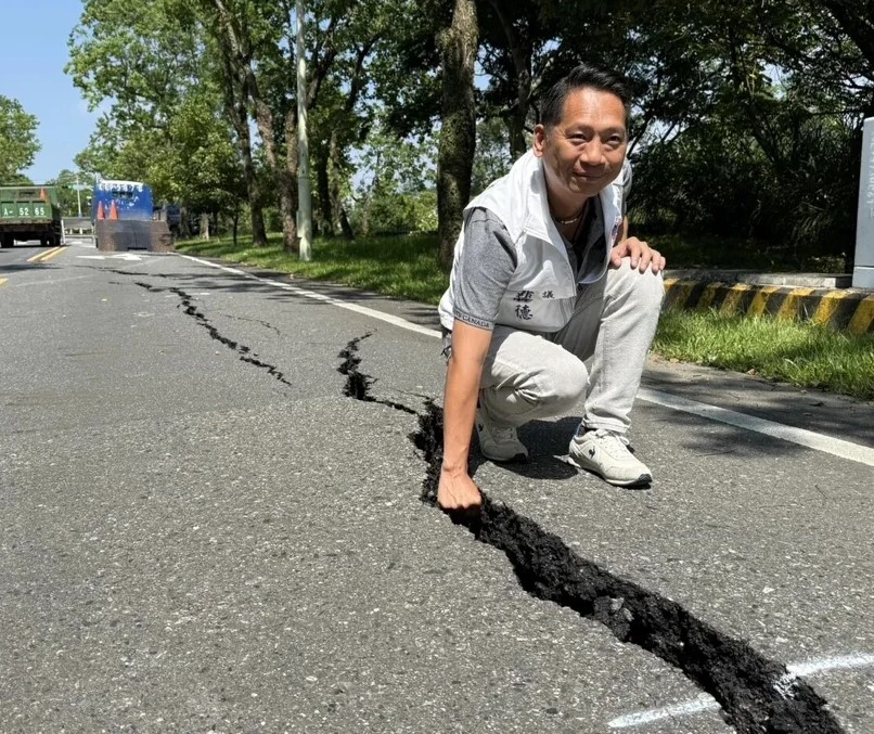宜市建蘭北路污水管脫落致下陷現裂縫　預計23日完成修復工程