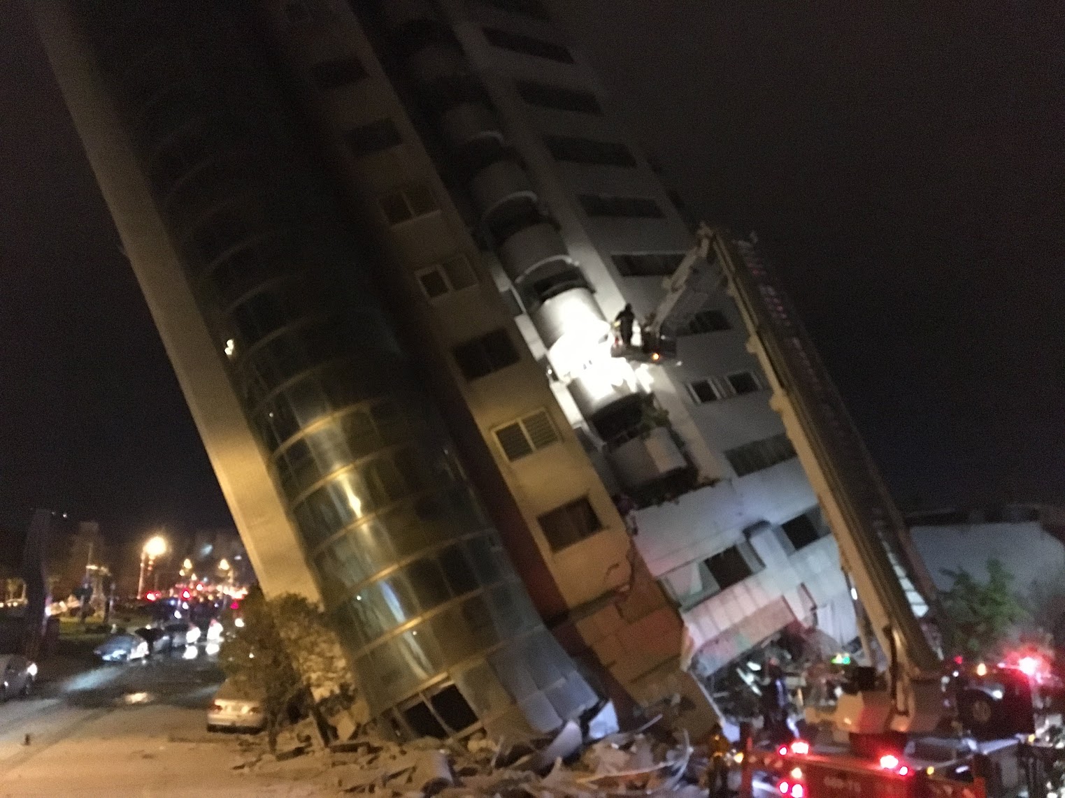 0206地震善款偵辦大動作 花蓮縣社會處長陳加富40萬交保