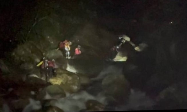 40歲男南澳金岳瀑布溯溪　身卡石縫身亡