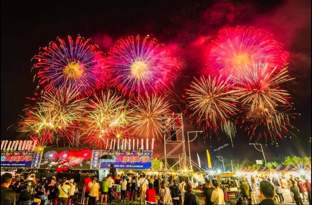 1680秒煙火+250台無人機　頭城夜空美炸了