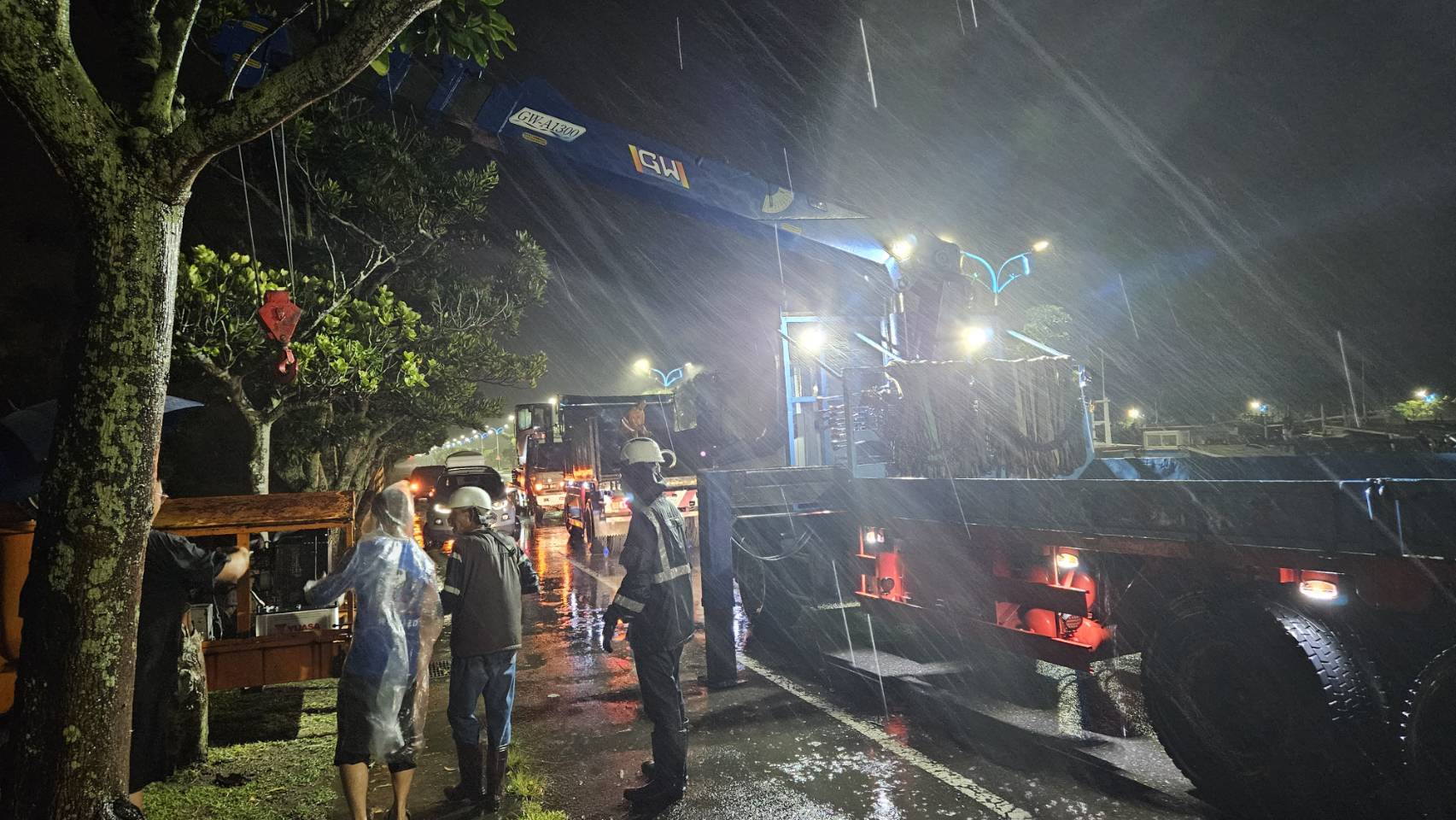 薔琵颱風風雨持續增強　頭城、冬山２鄉鎮溪流暴漲啟動抽水機